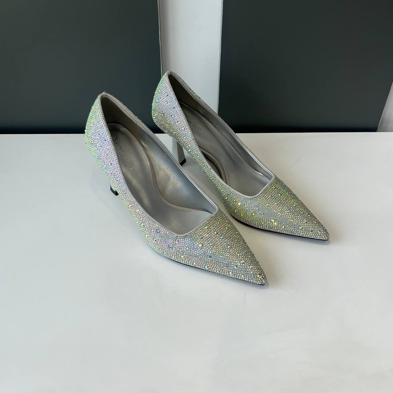 کفش زنانه از برند یونای مدل KZ-3001 - تصویر 3