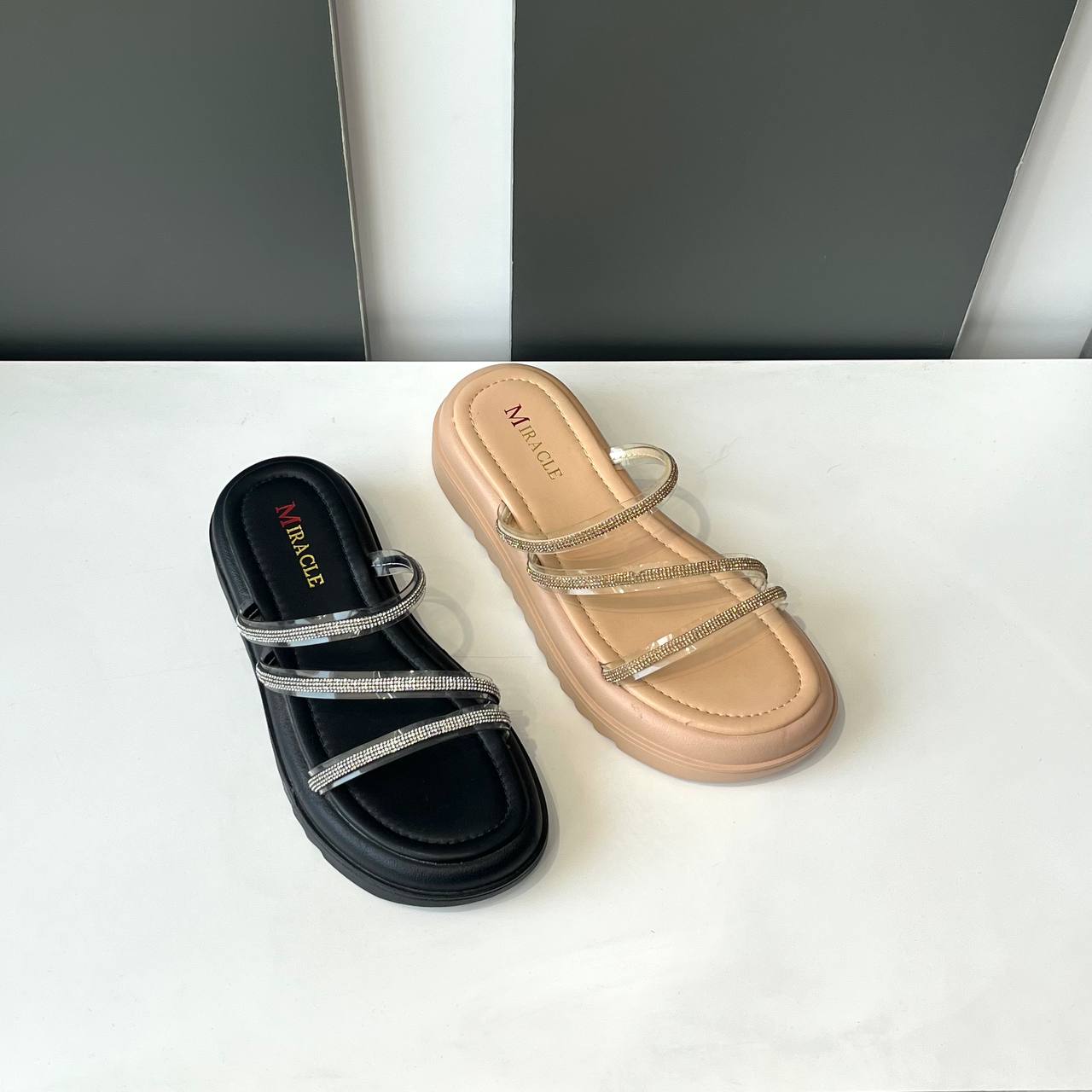 دمپایی نگینی زنانه مدل Dz-1005